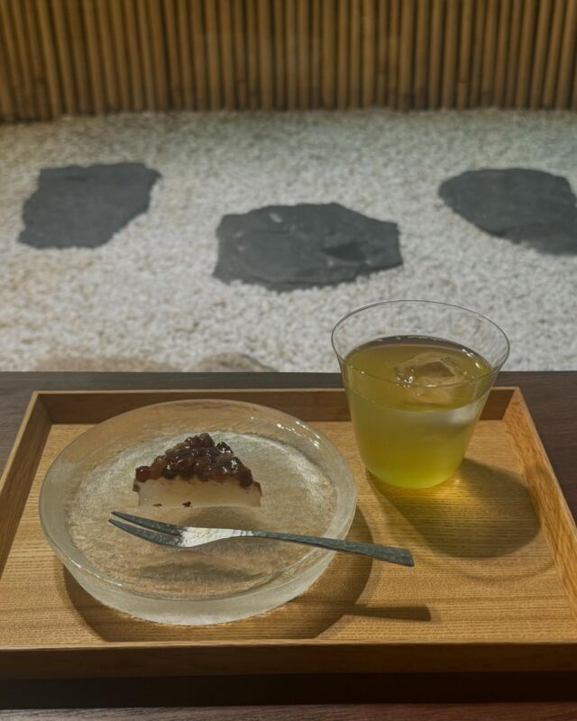 Minazuki. A sweets to rewind and cool down during summer. House made azuki and kudzu with cold brewed Sakura kaori sencha “Shizu-7132” single cultivar known for it’s signature natural fragrance like Sakuramochi.